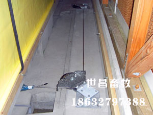 刮糞機(jī)