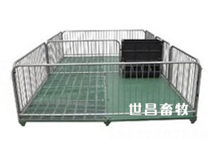 仔豬保育欄